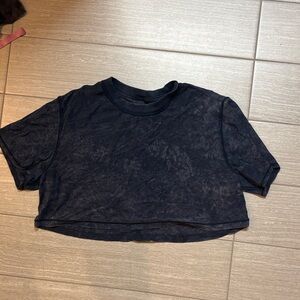 Lululemon cropped top